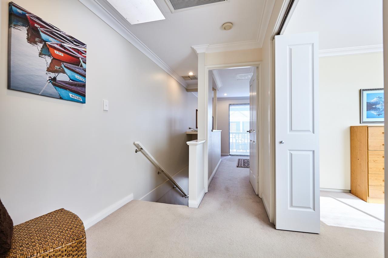 Townhouse Unit 4 *