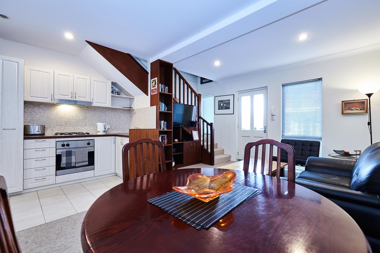Townhouse Unit 4 Holiday home Fremantle